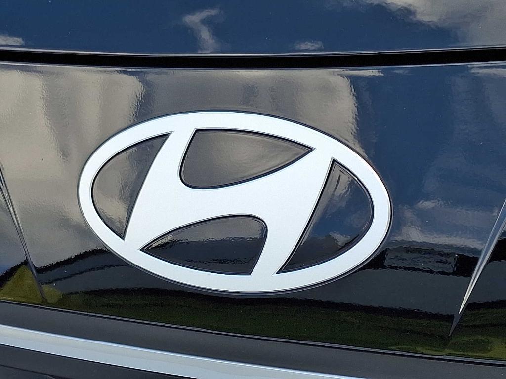 new 2025 Hyundai Elantra car, priced at $23,245