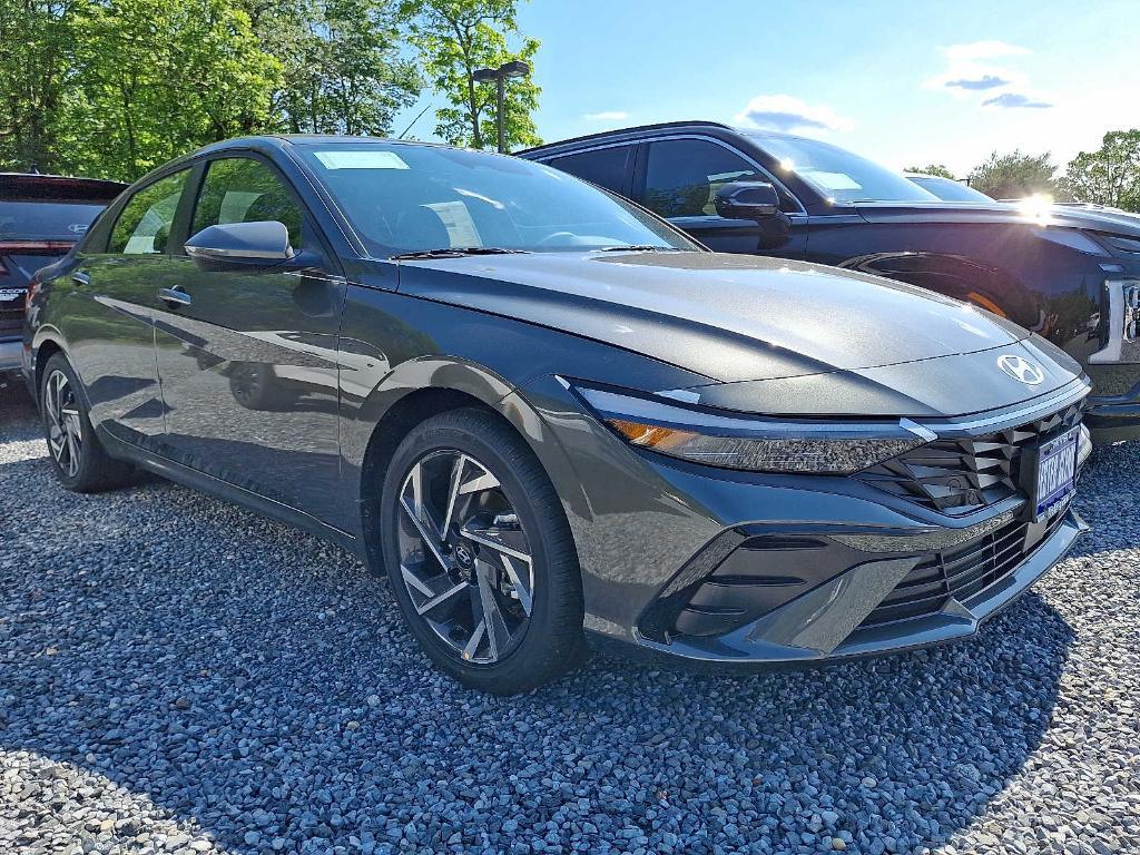 new 2025 Hyundai Elantra car, priced at $26,335