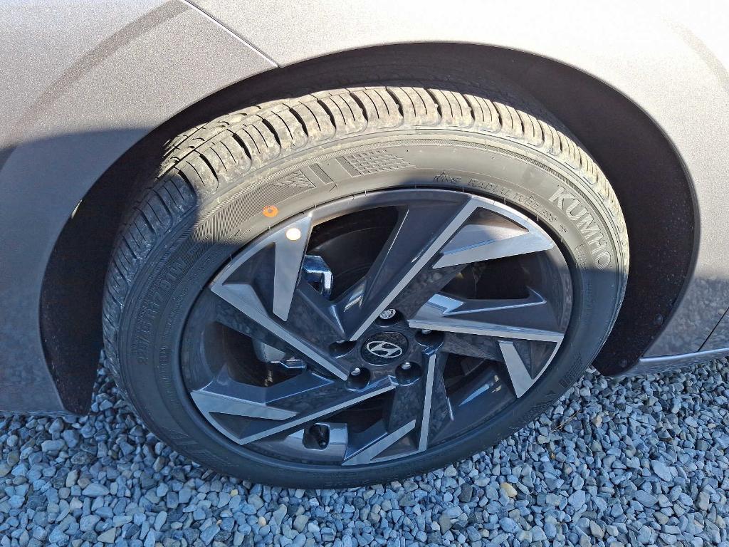 new 2025 Hyundai Elantra car, priced at $24,680
