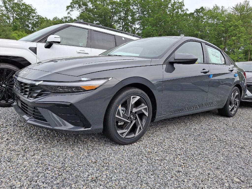 new 2025 Hyundai Elantra car, priced at $26,335
