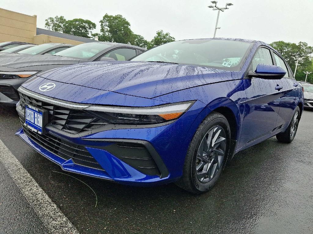 new 2024 Hyundai Elantra car, priced at $22,305