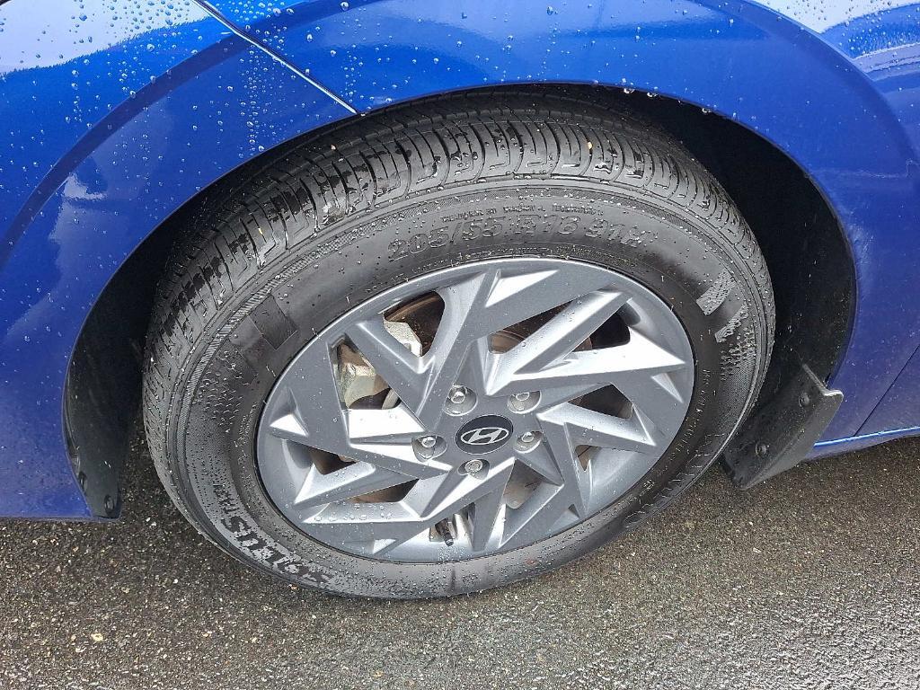 new 2024 Hyundai Elantra car, priced at $22,305