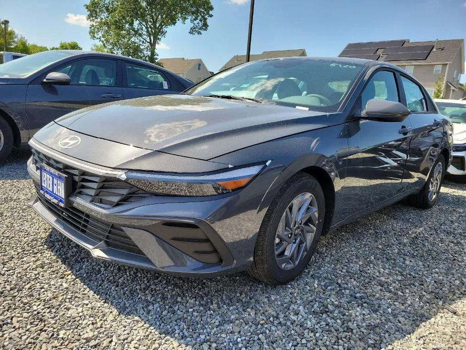 new 2024 Hyundai Elantra car, priced at $25,320