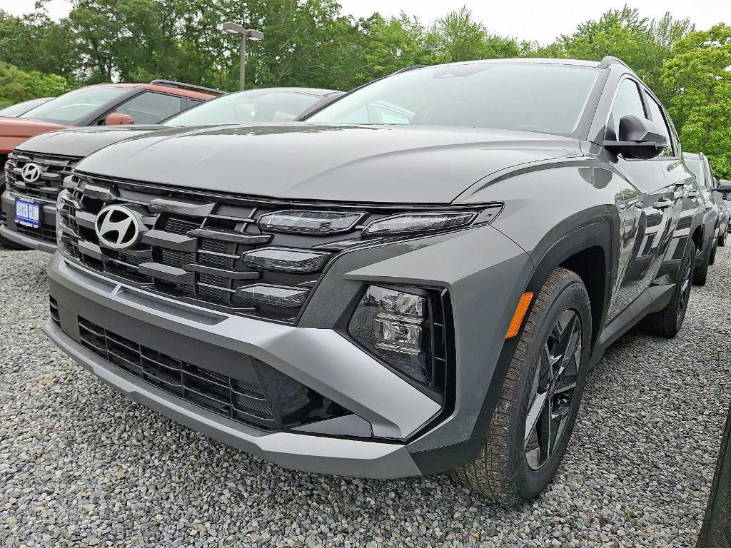 new 2025 Hyundai Tucson car, priced at $30,880