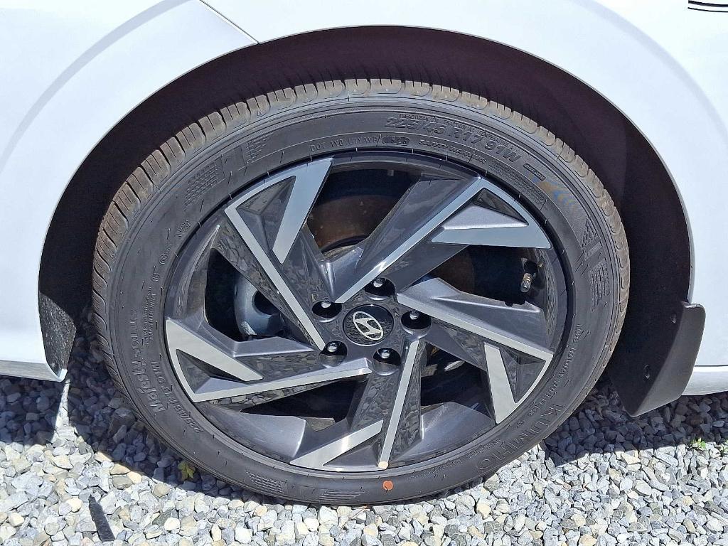 new 2025 Hyundai Elantra car, priced at $24,260