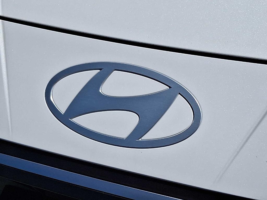 new 2025 Hyundai Elantra car, priced at $24,260