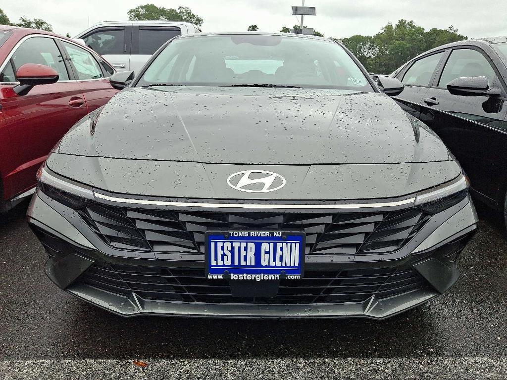 new 2024 Hyundai Elantra car, priced at $26,890