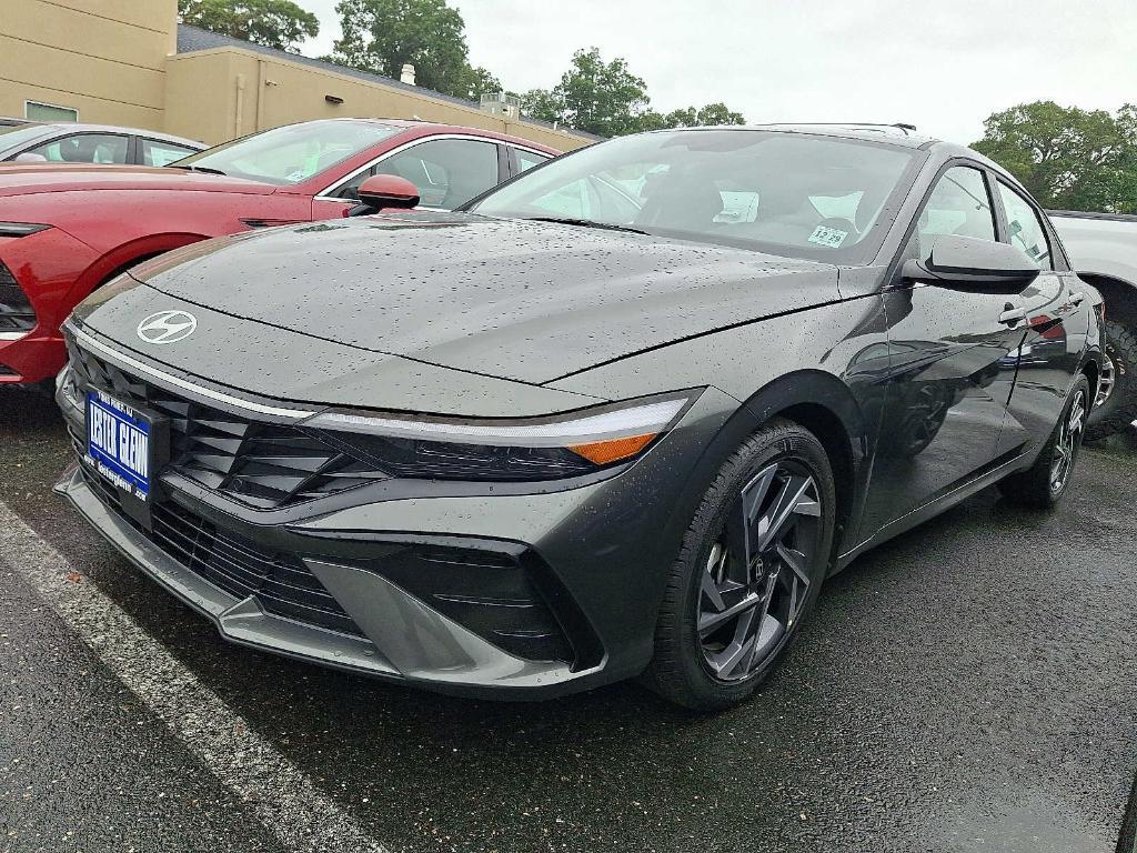 new 2024 Hyundai Elantra car, priced at $26,890