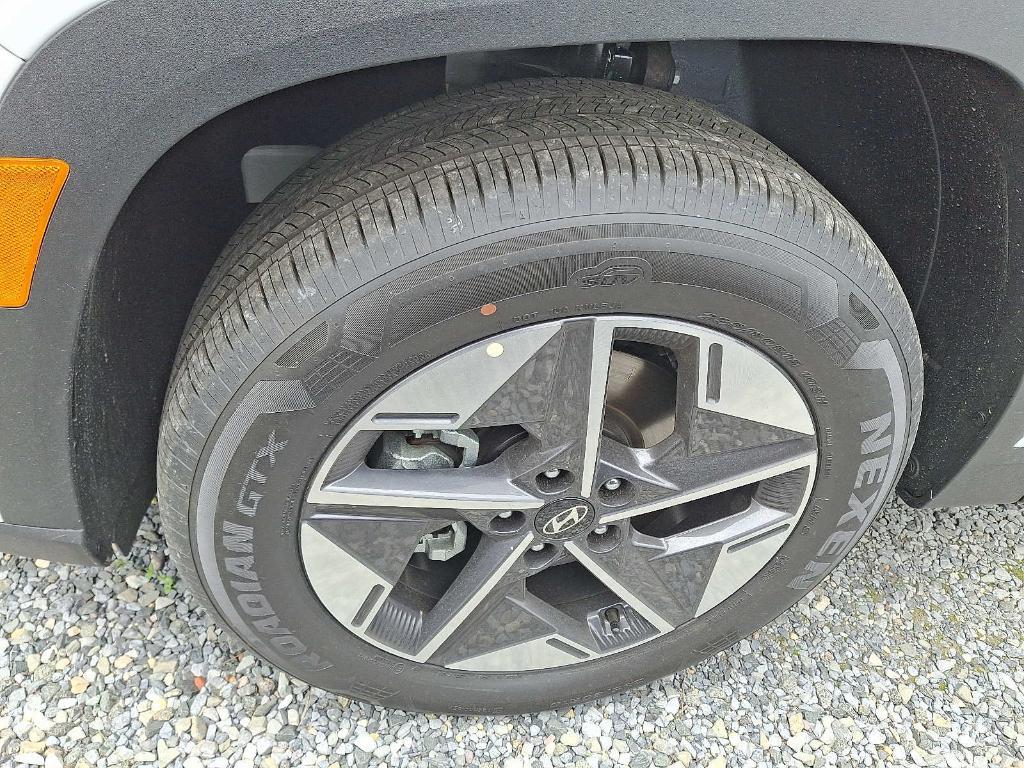new 2025 Hyundai Tucson car, priced at $37,000