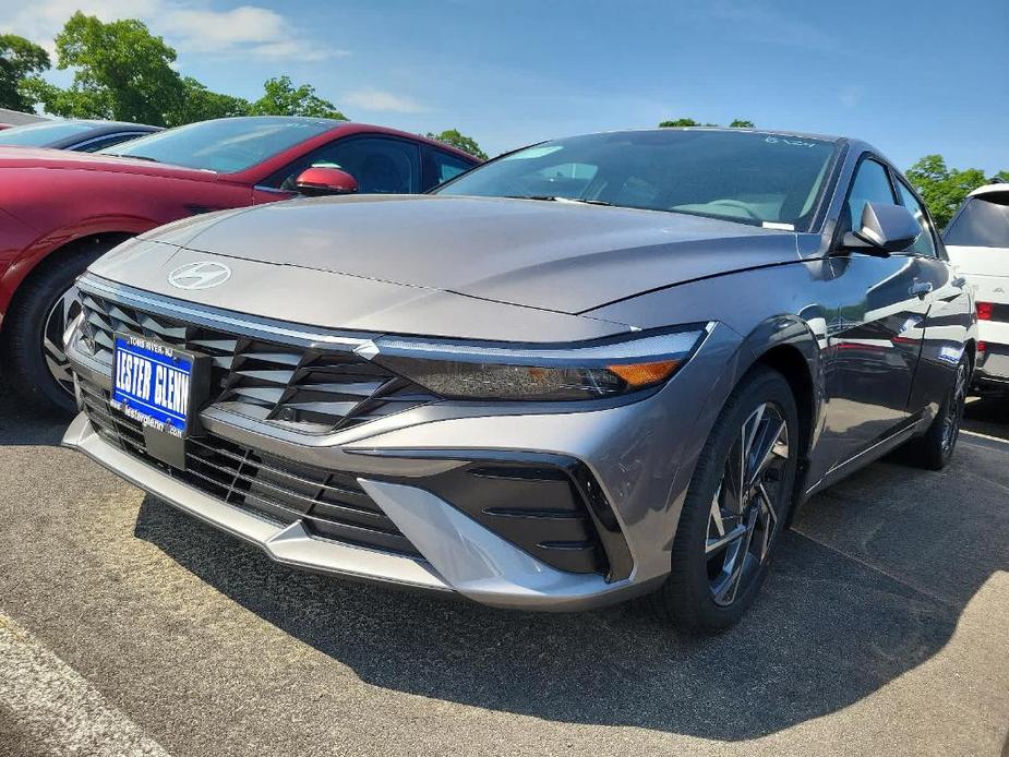 new 2024 Hyundai Elantra car, priced at $26,985