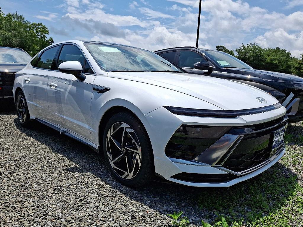 new 2025 Hyundai Sonata car, priced at $33,685