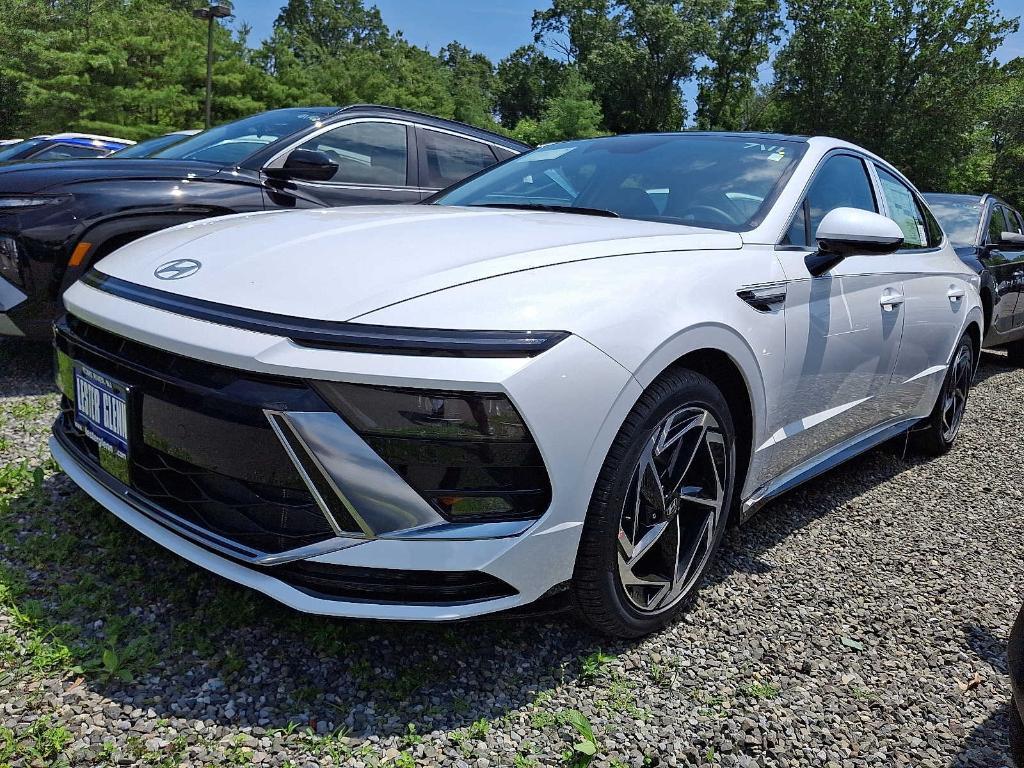 new 2025 Hyundai Sonata car, priced at $33,685