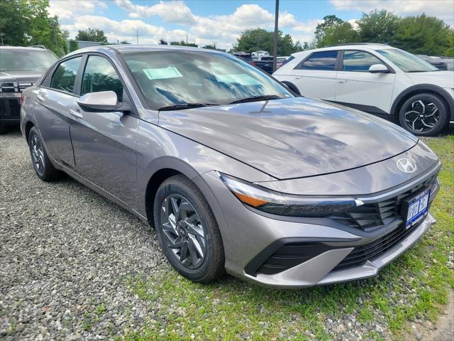 new 2024 Hyundai Elantra car, priced at $25,275