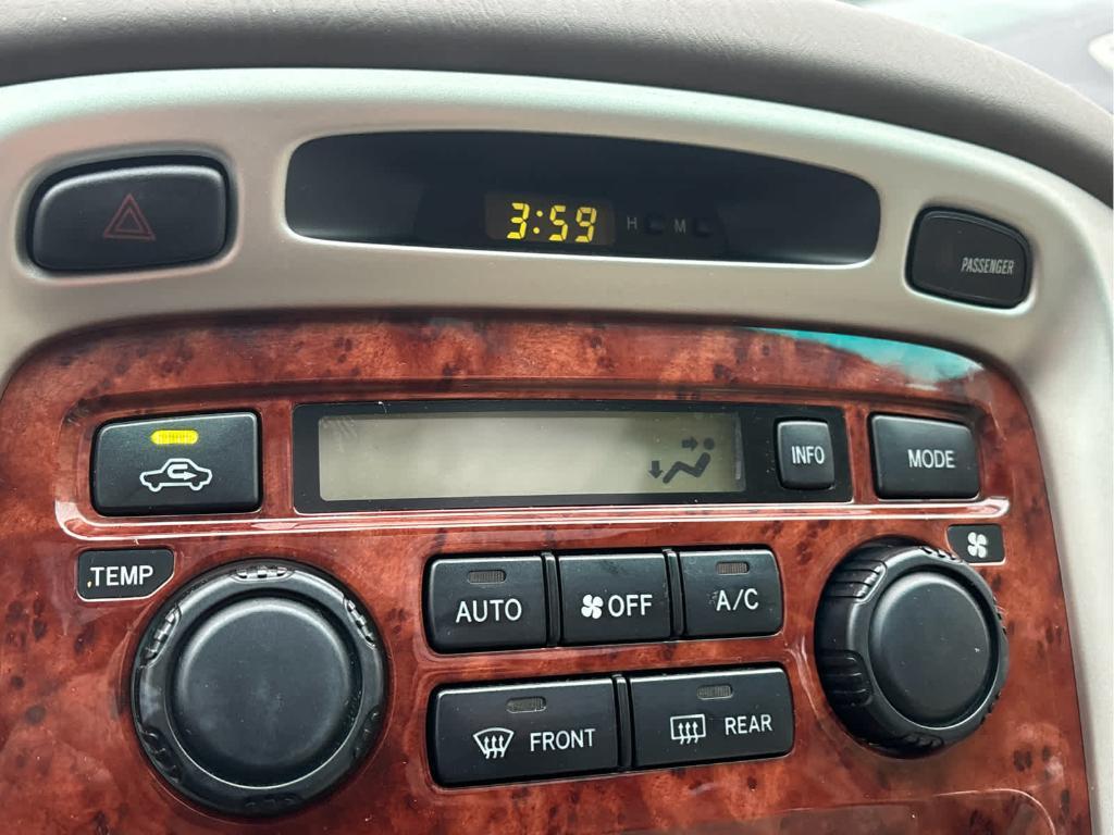 used 2007 Toyota Highlander car, priced at $10,237