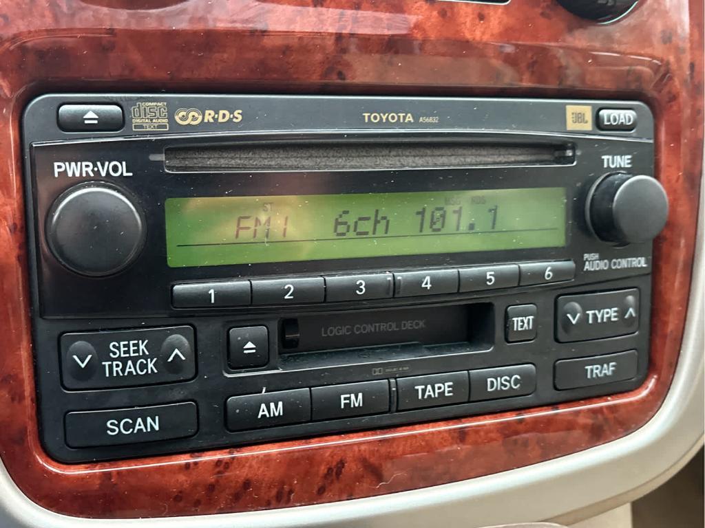 used 2007 Toyota Highlander car, priced at $10,237