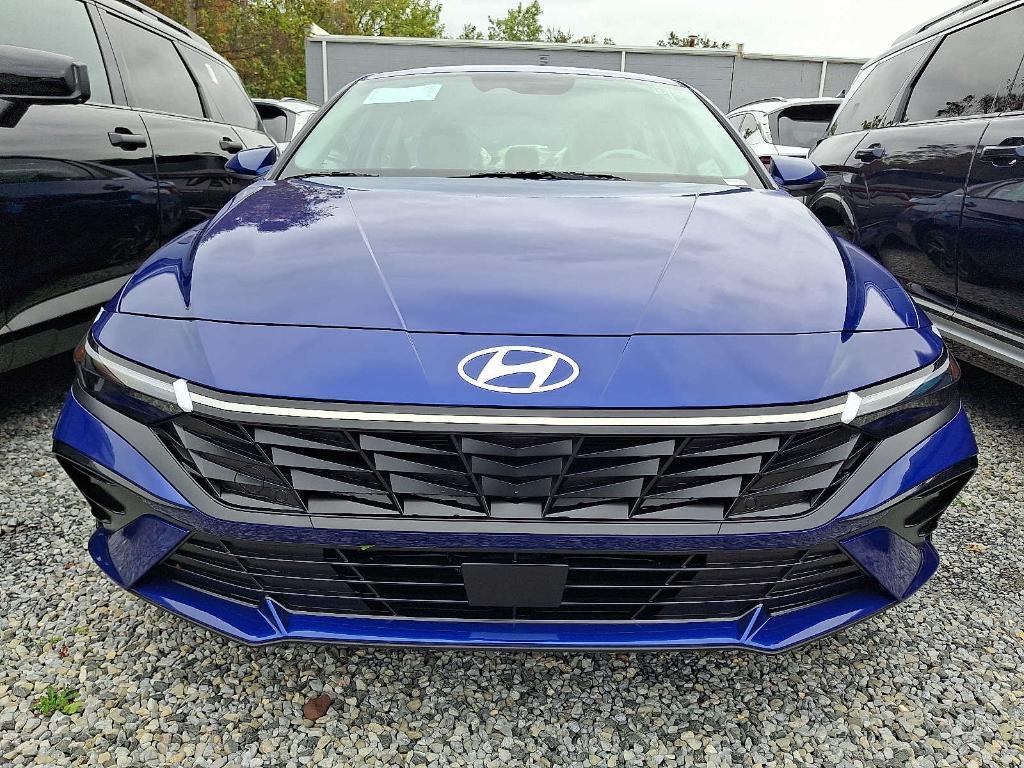 new 2025 Hyundai Elantra car, priced at $27,865