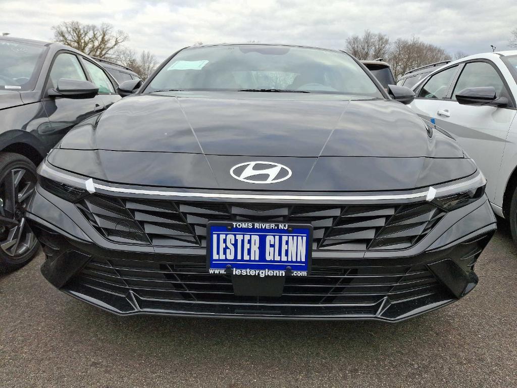 new 2025 Hyundai Elantra car, priced at $26,290