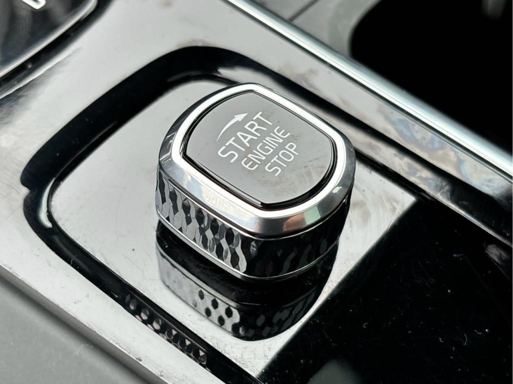 used 2022 Volvo XC60 car, priced at $37,937