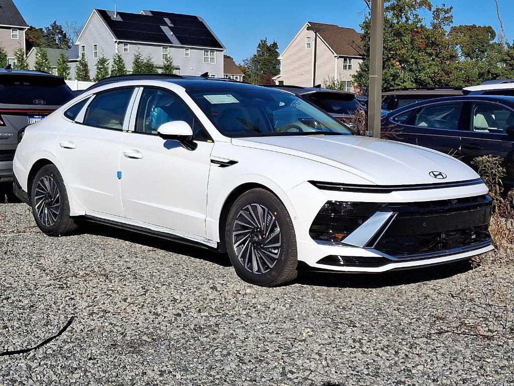 new 2026 Hyundai Sonata Hybrid car, priced at $40,405