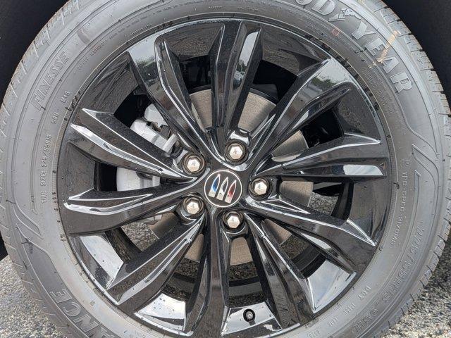 new 2025 Buick Envista car, priced at $28,614