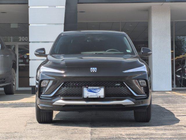 new 2025 Buick Envista car, priced at $29,093