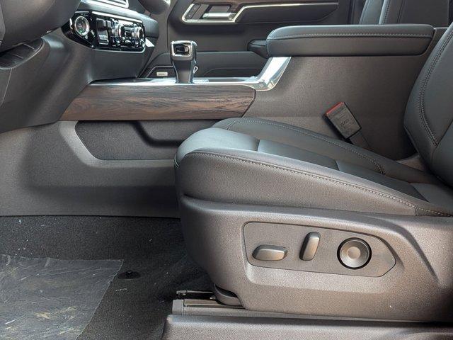 new 2025 GMC Sierra 1500 car, priced at $64,047