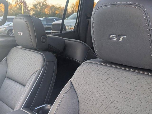 used 2025 Buick Enclave car, priced at $43,898