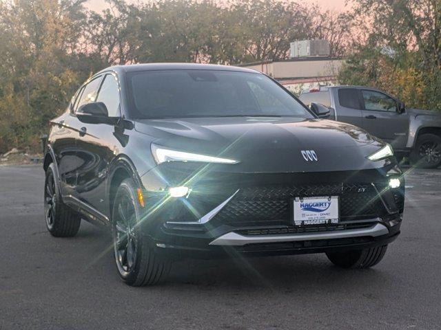 new 2025 Buick Envista car, priced at $26,119