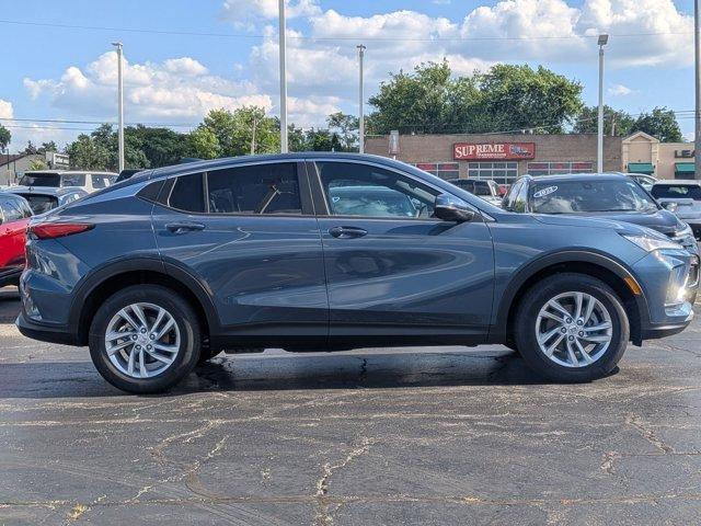 new 2025 Buick Envista car, priced at $26,969