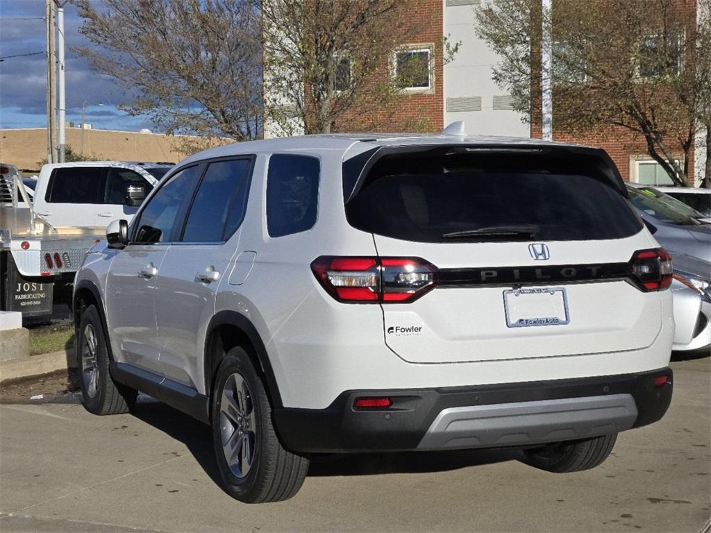 new 2025 Honda Pilot car, priced at $44,150