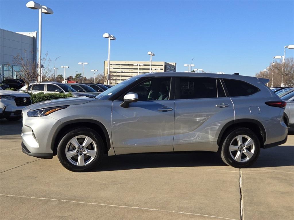 used 2024 Toyota Highlander car, priced at $36,143