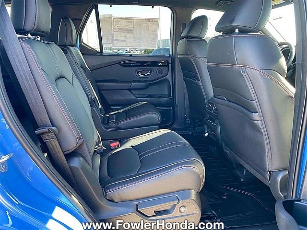 new 2025 Honda Pilot car, priced at $51,305