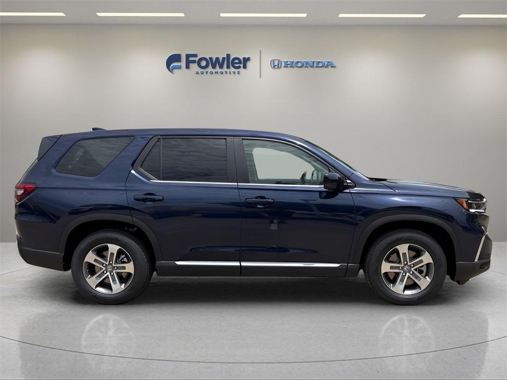 new 2025 Honda Pilot car, priced at $45,229