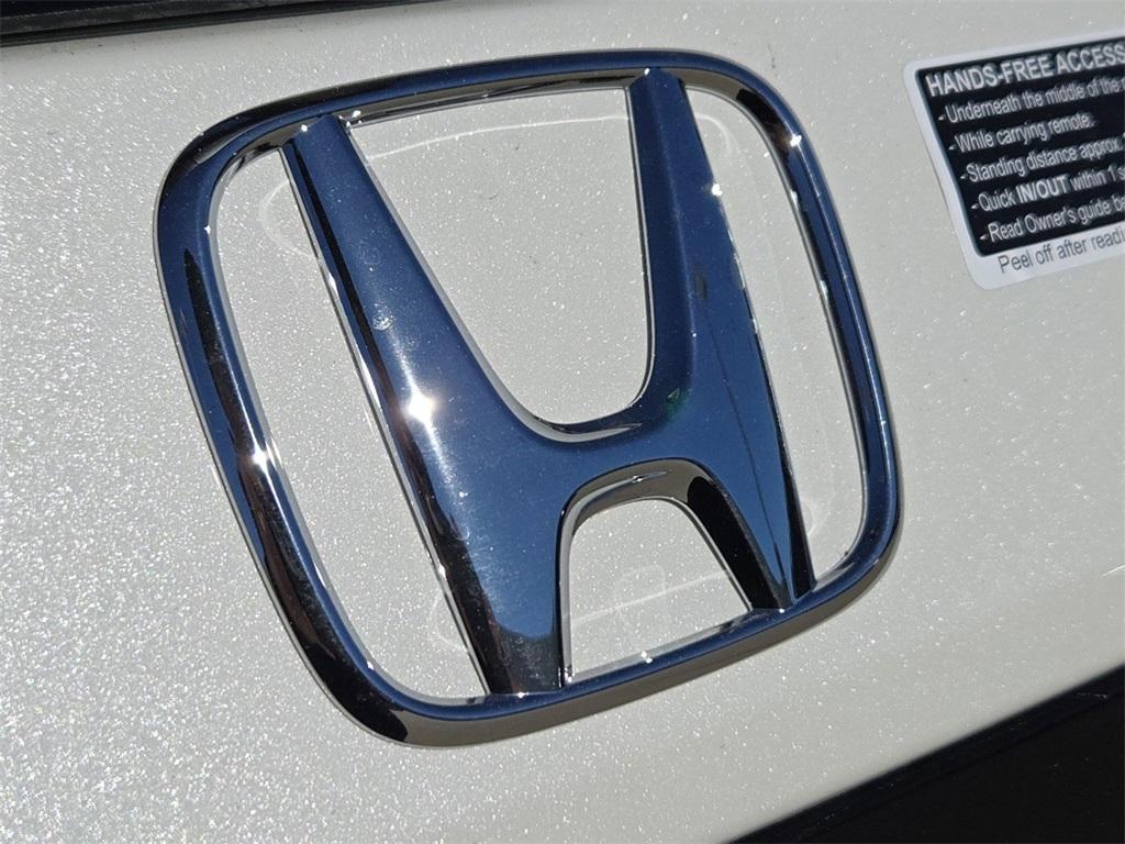 new 2025 Honda Pilot car, priced at $49,350