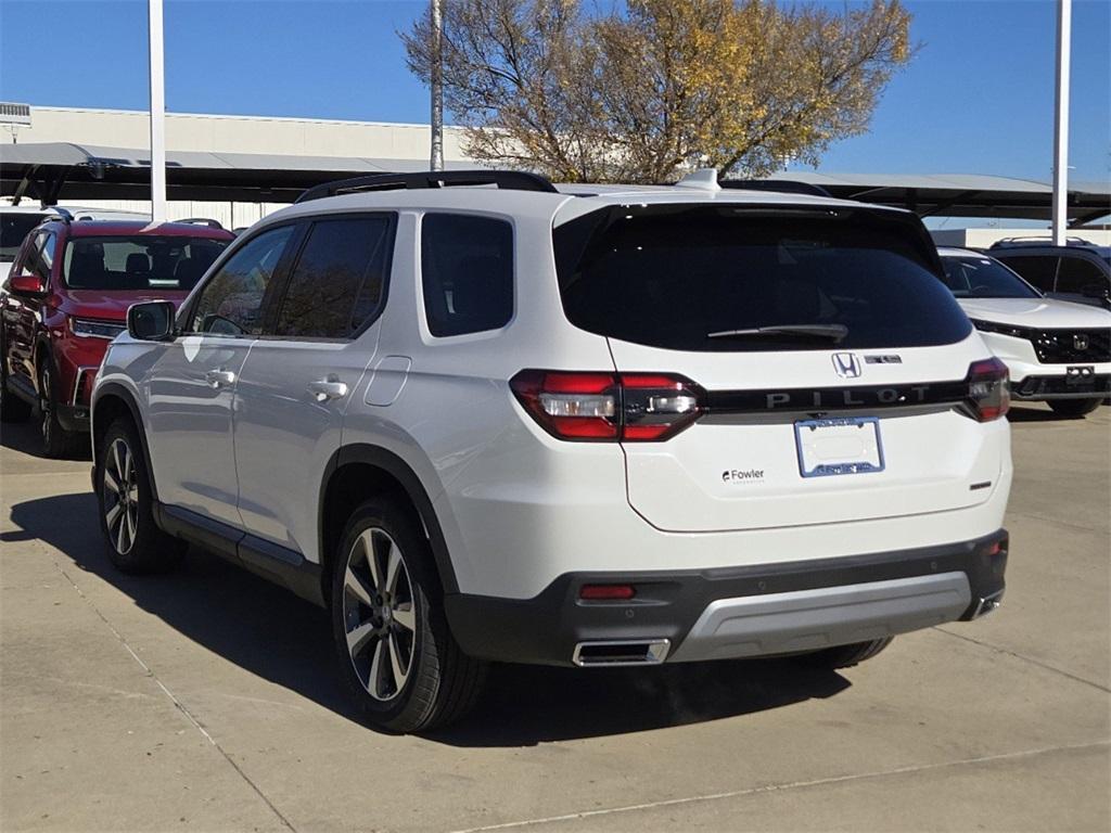 new 2025 Honda Pilot car, priced at $49,350