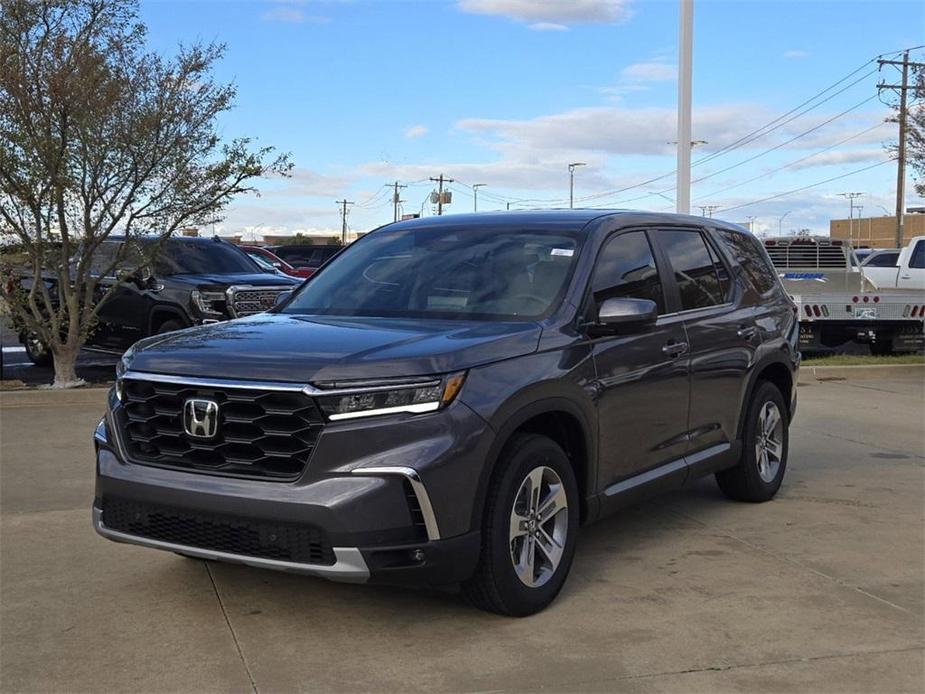 new 2025 Honda Pilot car, priced at $46,995