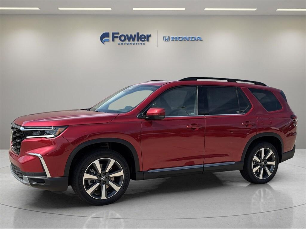 new 2025 Honda Pilot car, priced at $48,204
