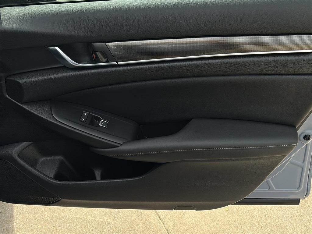used 2022 Honda Accord Hybrid car, priced at $26,990