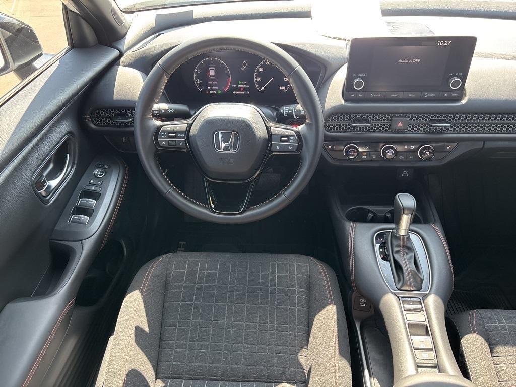 used 2025 Honda HR-V car, priced at $28,500