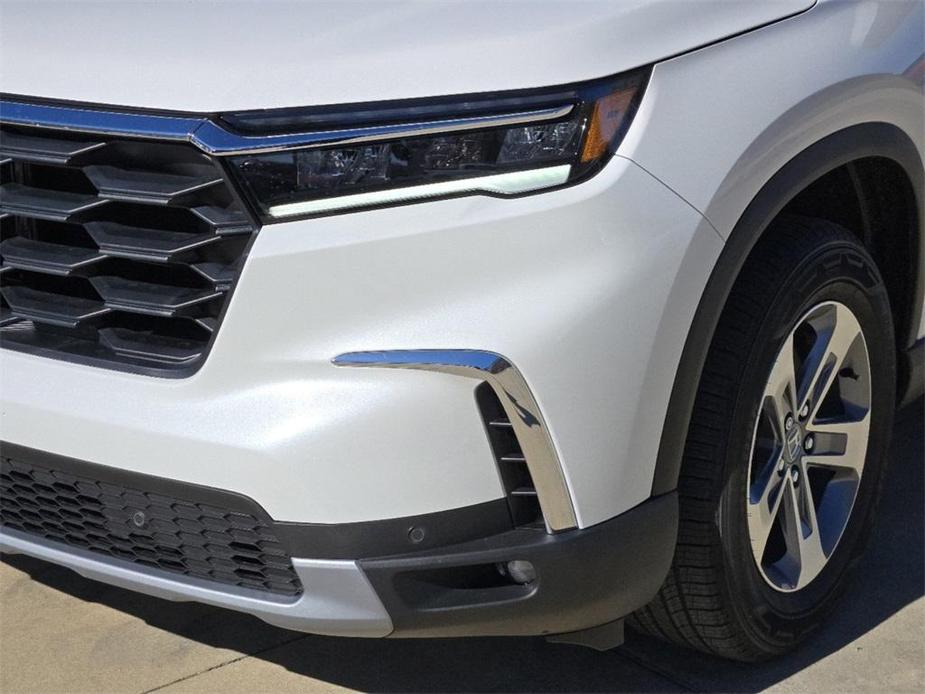 new 2025 Honda Pilot car, priced at $46,080