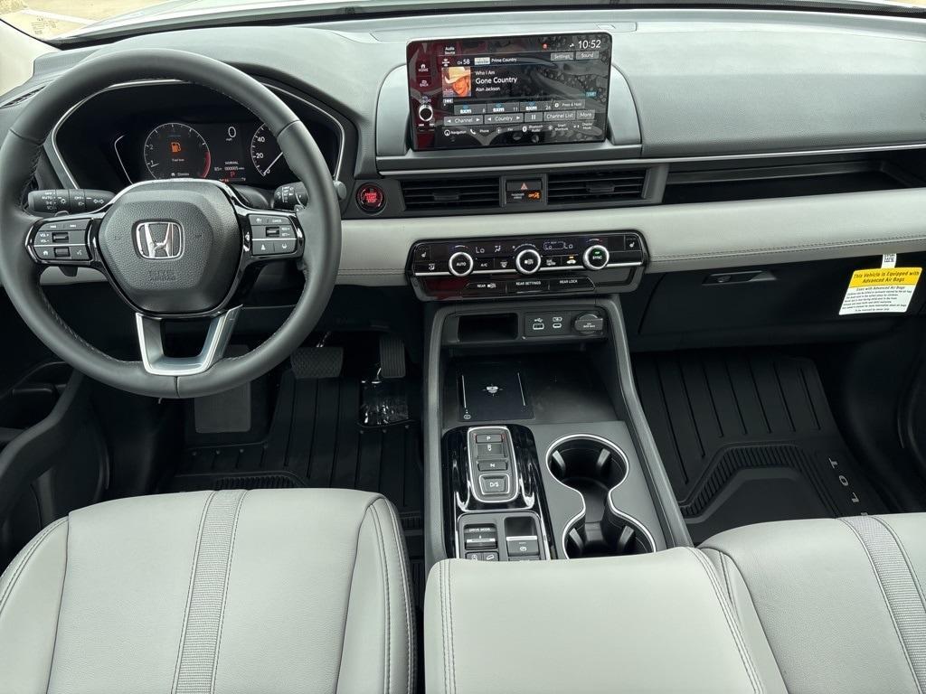 new 2025 Honda Pilot car, priced at $49,194
