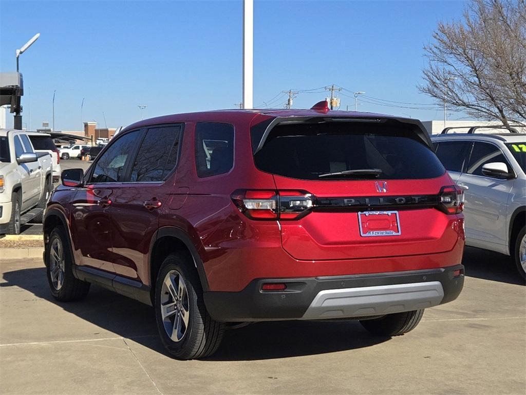 new 2025 Honda Pilot car, priced at $46,080