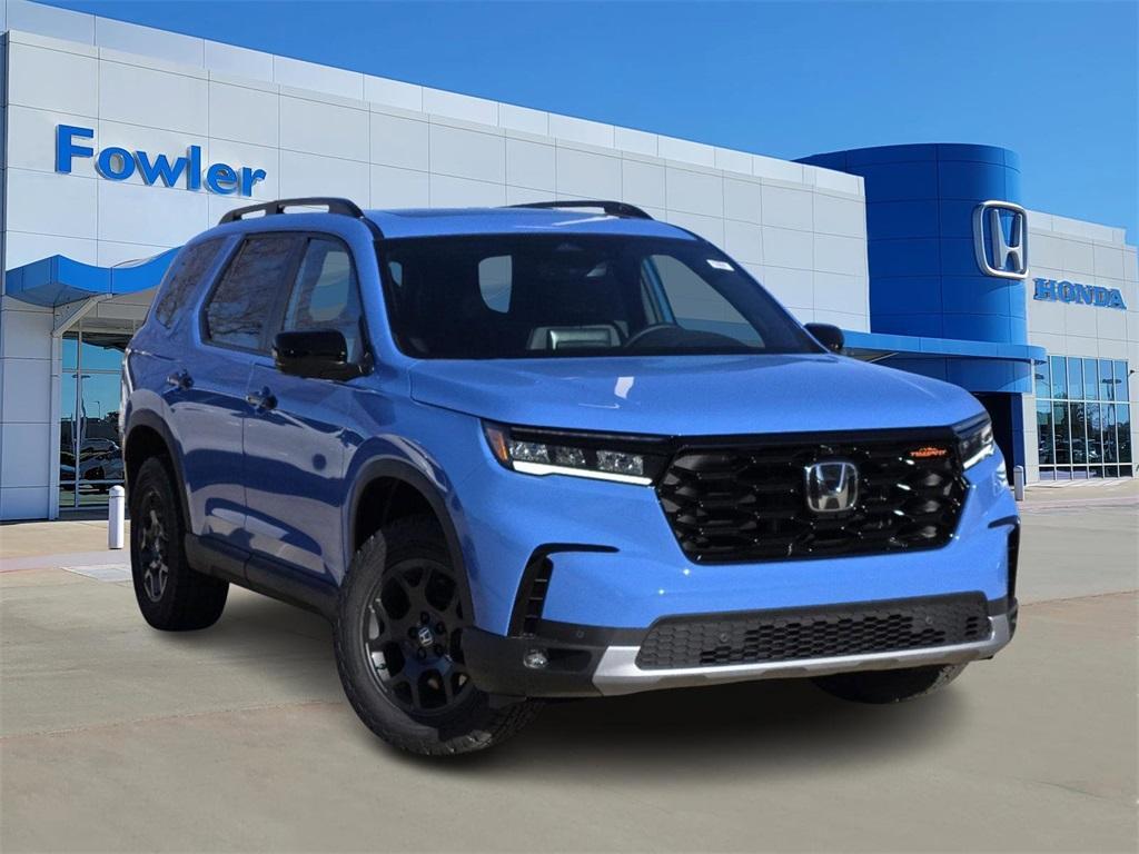 new 2025 Honda Pilot car, priced at $51,250