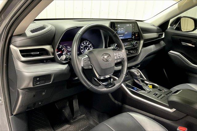 used 2021 Toyota Highlander car, priced at $40,975
