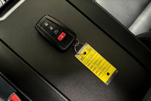 used 2021 Toyota Highlander car, priced at $40,975