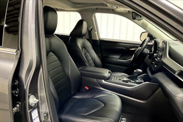 used 2021 Toyota Highlander car, priced at $40,975