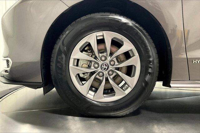 used 2021 Toyota Sienna car, priced at $35,975