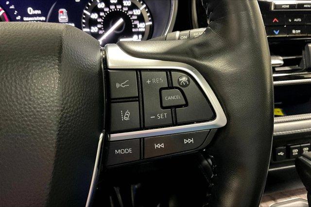 used 2021 Toyota Highlander car, priced at $39,975