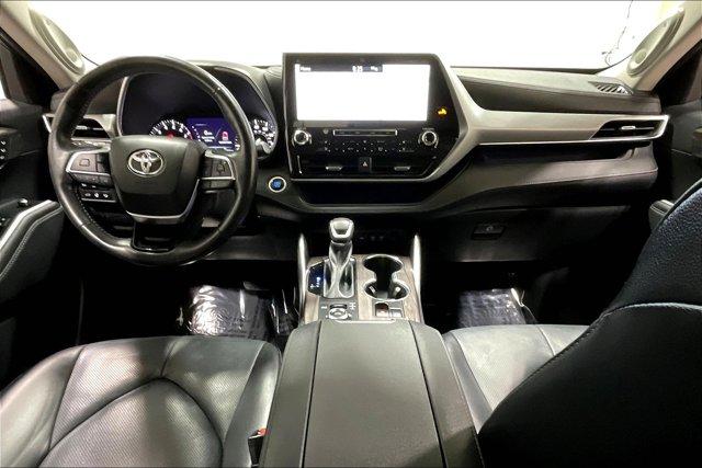used 2021 Toyota Highlander car, priced at $39,975