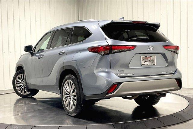 used 2021 Toyota Highlander car, priced at $39,975